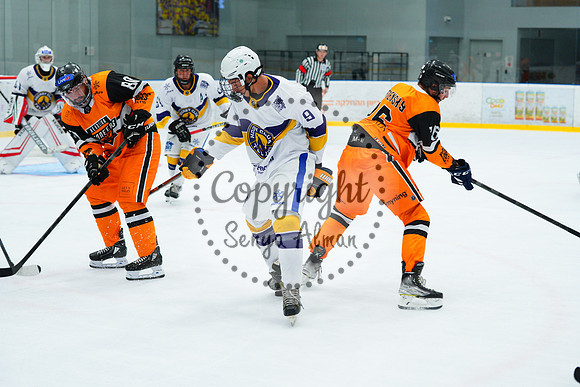01_07749