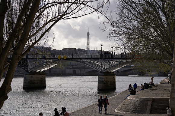 01_03333