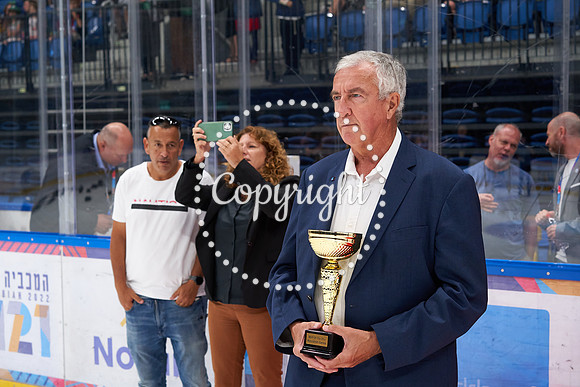02_00319